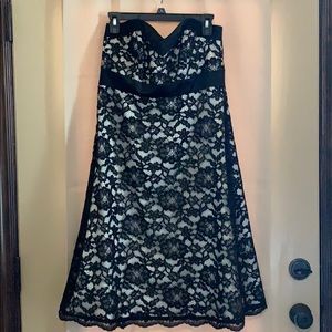 White House | Black Market strapless dress